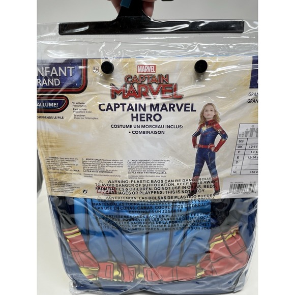 Captain Marvel Hero Halloween Costume Girls Large 12-14, Jumpsuit, Light Up Star - Picture 6 of 8